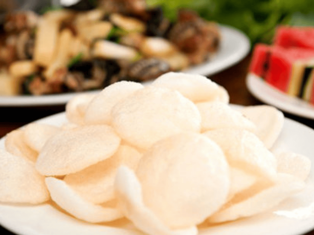 Hơn trăm năm qua, bánh phồng tôm vẫn là niềm tự hào của người Sa Đéc